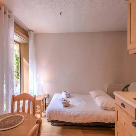 Apartment For 4 People Megeve